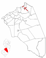Location of Fieldsboro in Burlington County highlighted in red (right). Inset map: Location of Burlington County in New Jersey highlighted in red (left).