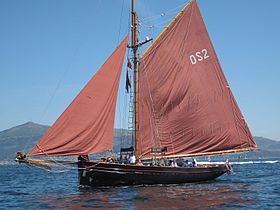 Jolie Brise gagne la première course du Fastnet en 1925 avec son propriétaire Evelyn George Martin qui devient la même année le premier commodore de l'Ocean Racing Club, à l'origine du Royal Ocean Racing Club. Jolie Brise gagne aussi les Fastnet 1929 et 1930.