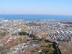Panorama kota Hiroo dan Samudra Pasifik, yang dilihat dari Maruyama Park