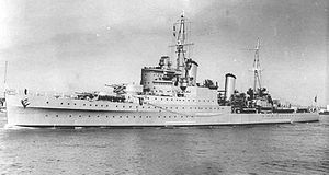 Лёгкий крейсер «Глазго» вскоре после вступления в строй, в 1937 году