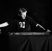Andy Cato performing with Groove Armada in 2007