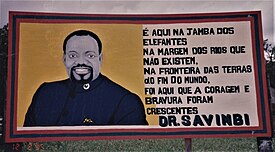 Painel publicitário em homenagem a Jonas Savimbi, na vila de Jamba, em 1995.