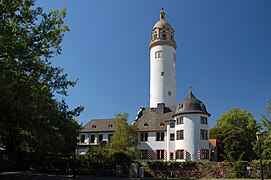 El castillo de Höchst fue la residencia de los oficiales del arzobispo de Maguncia, en la antigua ciudad de Höchst on the Main