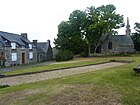 Sept-Saints : le hameau (vue partielle) et la chapelle.