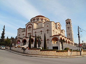 Ο Ιερός Ναός Παναγίας Φανερωμένης Νέας Μηχανιώνας Θεσσαλονίκης, που κτίσθηκε από τους Μικρασιάτες και στεγάζει την εικόνα της Παναγίας Φανερωμένης από τη Μηχανιώνα της Μικράς Ασίας.