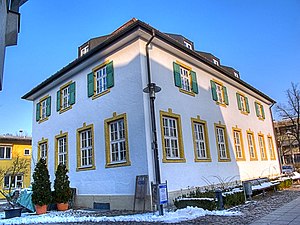 Alte Schule im Ortszentrum 48.18597311.371416