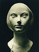 Tête de jeune femme (maquette en plâtre, 1950).