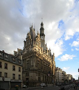 Balai kota Arondisemen ke-10 Paris, dilihat dari Rue du Faubourg Saint-Martin