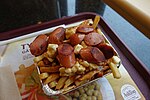 A hot dog poutine.