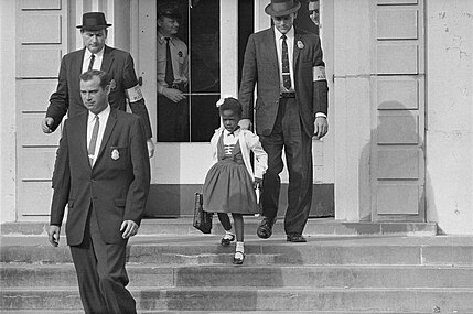 Marshals na Amurka suna kare Ruby Bridges mai shekaru 6, baƙar fata kaɗai a cikin makarantar Louisiana