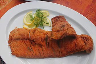 Beim Karpfenfilet werden die Gräten zerschnitten und sind dadurch beim Essen kaum noch wahrnehmbar