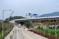 新建的香園圍公路與既有蓮麻坑路