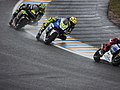 Valentino Rossi et Cal Crutchlow en course derrière Jorge Lorenzo.