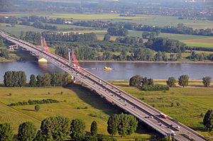 Flughafenbrücke