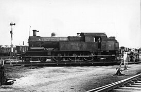 NS 6015 op de draaischijf te Amersfoort. (Tussen 1930 en 1939)