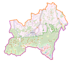 Mapa konturowa powiatu tatrzańskiego, po prawej nieco u góry znajduje się punkt z opisem „Zagroda Sołtysów w Jurgowie”