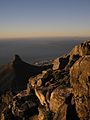 Die uitsig vanaf Tafelberg met Robbeneiland in die verte.