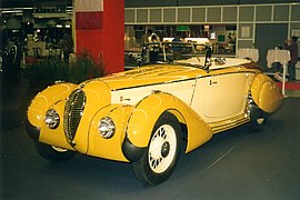 Talbot-Lago Baby 3 litres avec carrosserie hors série (1936).