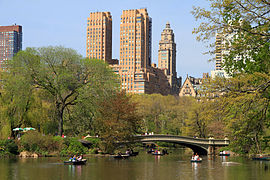 The Lake & Bow Bridge en Central Park.