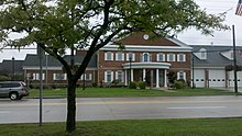 Mayfield City Hall - panoramio.jpg