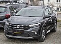 Dacia Sandero Stepway Ön-Yan Görünüm