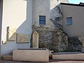 Vestiges de l'ancienne tour du château, place Mathias Loes.