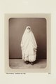 امراة جزائرية بالحيك أثناء حقبة الاستعمار الفرنسي