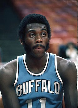 Bob McAdoo bei den Buffalo Braves (1973)