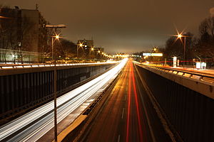 A 111 bei Nacht von der Heckerdammbrücke am Dreieck Charlottenburg