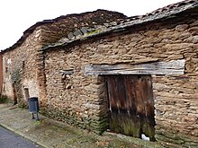 Zarzuela de Jadraque- traditional dark stone architecture