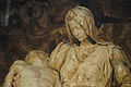 Michelangelova Pieta, detail