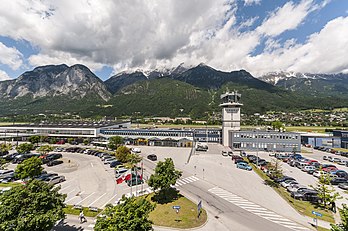 L'aéroport d'Innsbruck (Tyrol). (définition réelle 4 231 × 2 810)