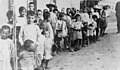 Հայ և հույն փախստական երեխաները Աթենքի մոտ, Հունաստան, 1923թ․, Թուրքիայից վտարվելուց հետո