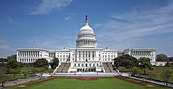 قوهٔ مقننه: کاخ کنگره آمریکا محل دائم کنگره ایالات متحده آمریکا که شامل دو مجلس نمایندگان و سنا است.