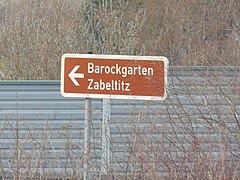 Touristisches Hinweisschild an der Kreuzung zwischen B 98 und B 101 in Großenhain