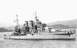 Luokkaan kuulunut HMS Exeter, 1942