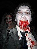 Exempel på ansiktsmålning av zombie-typ.