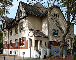 Kronstraße: Ehemaliges Beamtenwohnhaus