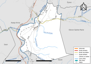 Carte en couleur présentant le réseau hydrographique de la commune