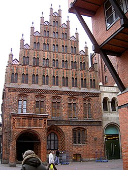 L’ancien Hôtel de ville de la vieille-ville de Hanovre (Allemagne). (définition réelle 2 112 × 2 816*)