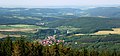 Blick vom Carl-Eduard-Turm auf Geraberg und die A71-Brücke „Zahme Gera“ (Blick nach NO)