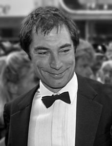 Den Timothy Dalton, hat an zwéi Filmer d'Roll vum Bond (1987 an 1989)