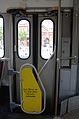 Bremen: Die gelben „Saloontüren“ an den Ausstiegen sollten das regelwidrige Einsteigen am Schaffner vorbei erschweren