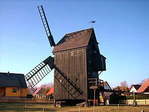 Standerdmolen van Dörgenhausen (1707; in 1920 elders gedemonteerd en hier weer opgebouwd)