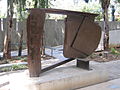 Sir Anthony Caro, Black Cover Flat, 1974, steel, Tel Aviv Museum of Art