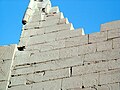 Foto delle scene di battaglia raffigurate sull'ingresso del Ramesseum a Tebe.