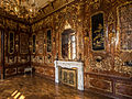 Chinesisches Zimmer, Schloss Hetzendorf, Wien. Originaler Schwarzgoldener Lack, Fächer und Figurinen in einem kostbaren und sehr fantasievollen barocken Boiseriedekor