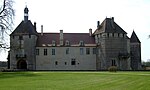 Vue du château depuis l'avant-cour.