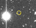 Images de Margaret, ayant permis sa découverte, prise le 29 août 2003 par le télescope Subaru de 8,3 mètres au sommet du Mauna Kea, à Hawaï. Les photos ont été prises avec environ 7 minutes de temps d'exposition à environ 30 minutes d'intervalle. Le mouvement du satellite se distingue clairement par rapport au fond d'état stationnaire des étoiles et des galaxies. Uranus n'est pas sur les images, mais est à environ un quart de degré au nord de ces images. Dans le coin inférieur droit se trouve un astéroïde de la ceinture principale qui a traîné pendant l'exposition en raison de son mouvement plus rapide que le satellite. Les images de droite sont les mêmes que celles de gauche sauf qu'elles ont un cercle jaune indiquant l'emplacement et le mouvement du nouveau satellite.