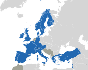 Um mapa colorido dos países da Europa